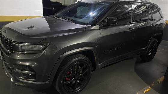 JEEP COMMANDER 2.0 HURRICANE 4 TURBO GASOLINA BLACKHAWK AT9